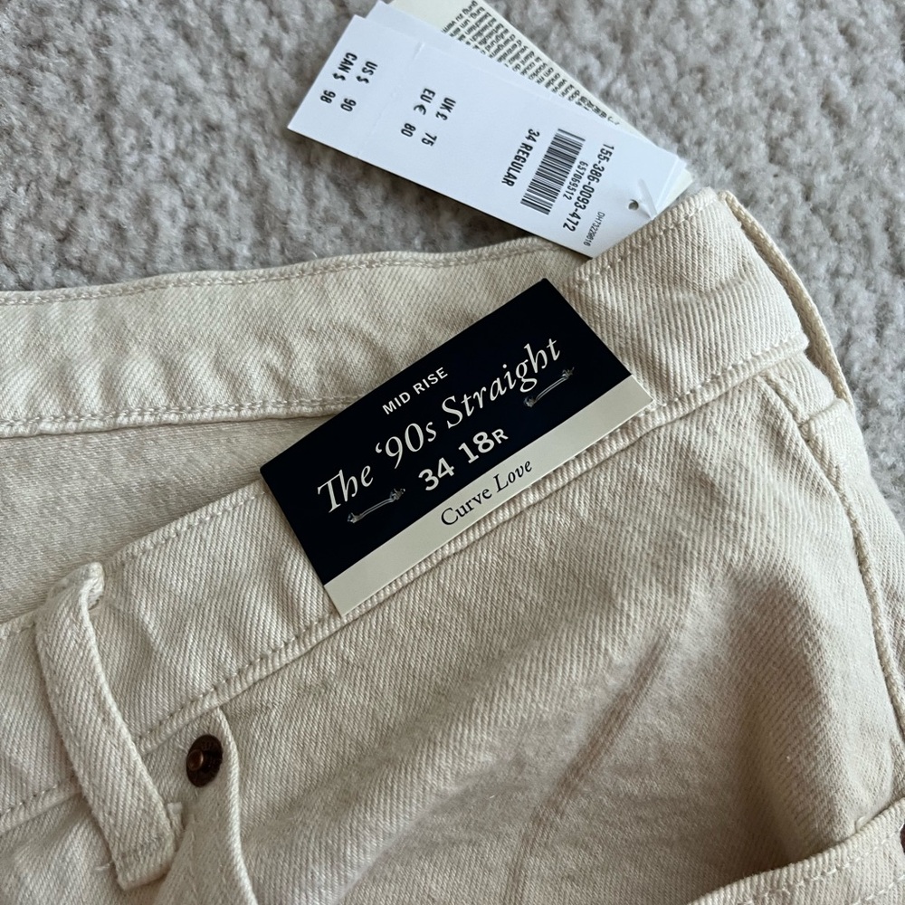 Abercrombie & Fitch Curve Love Cream Mid Rise '90s Straight Jeans